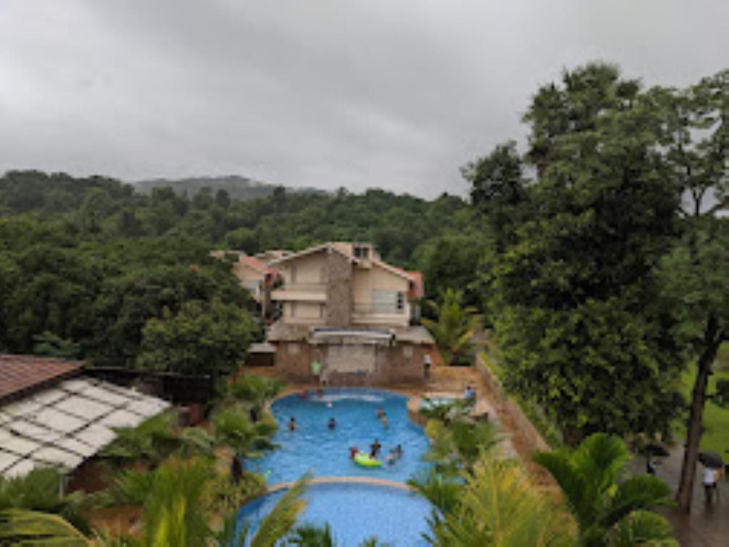 Wood Stock Acres Villa Resort Thane Exterior foto