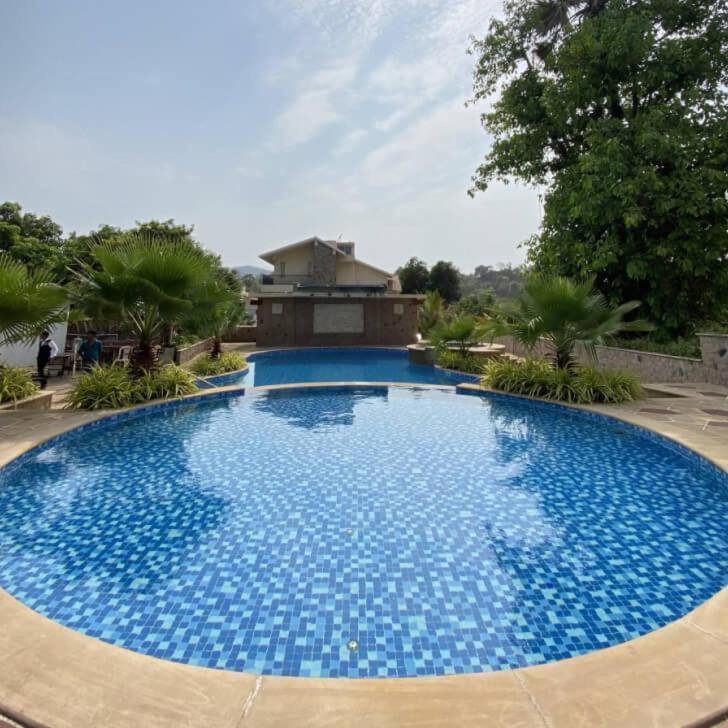 Wood Stock Acres Villa Resort Thane Exterior foto